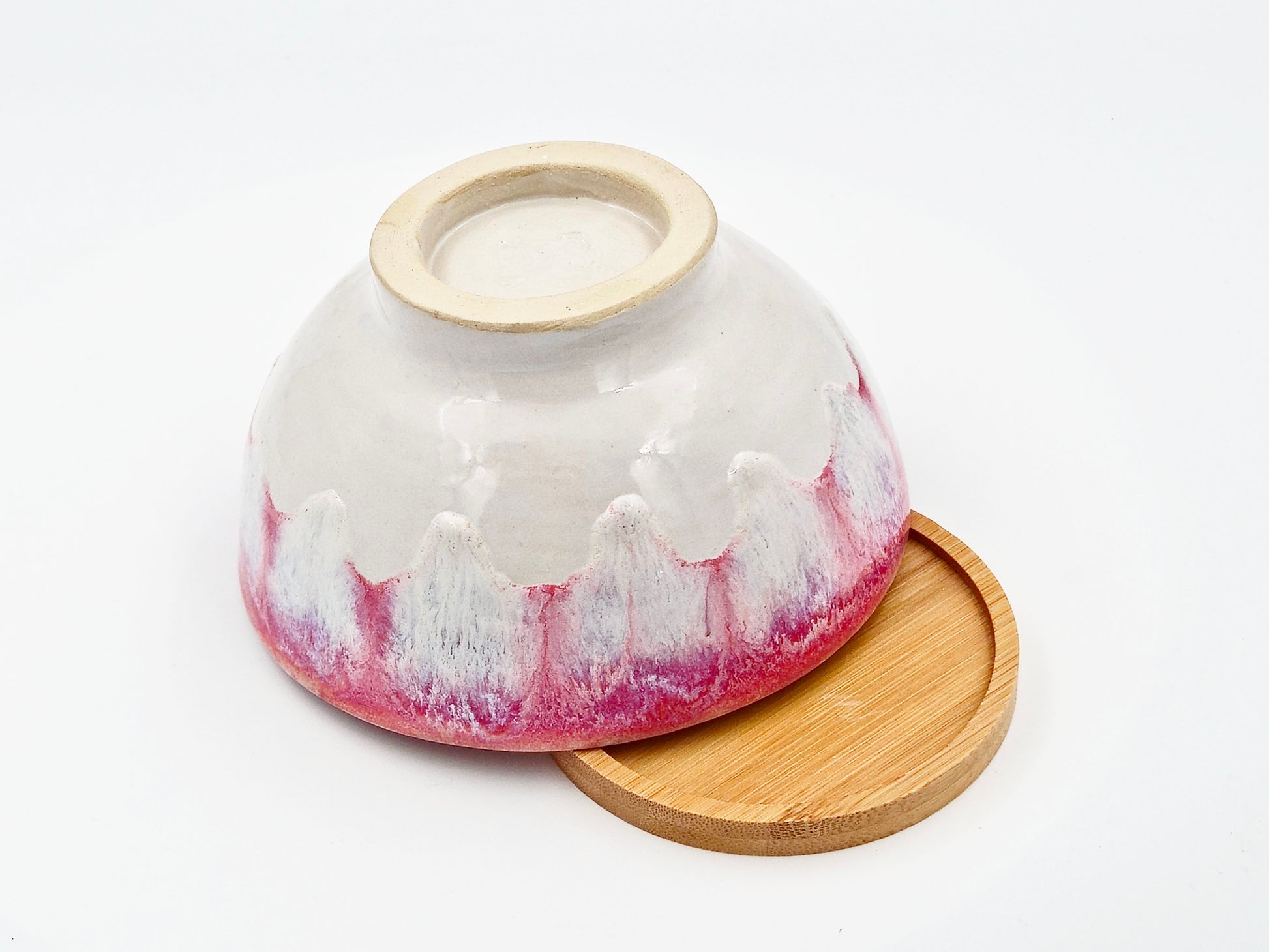 Håndopbygget Skål på Bambusbakke (Ø14 cm)