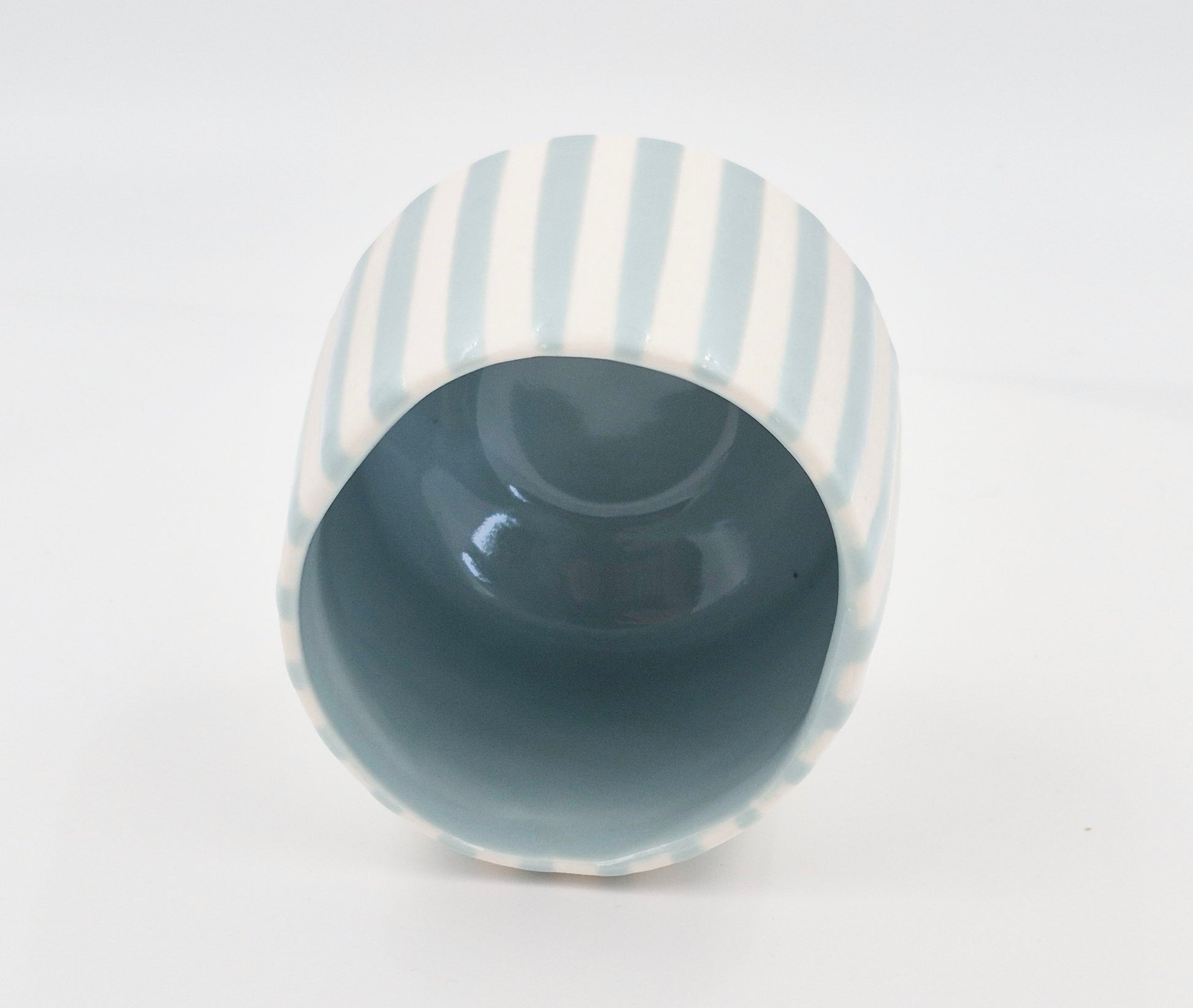 Porcelænskop med Striber (2,5 dl, Højde 8 cm)