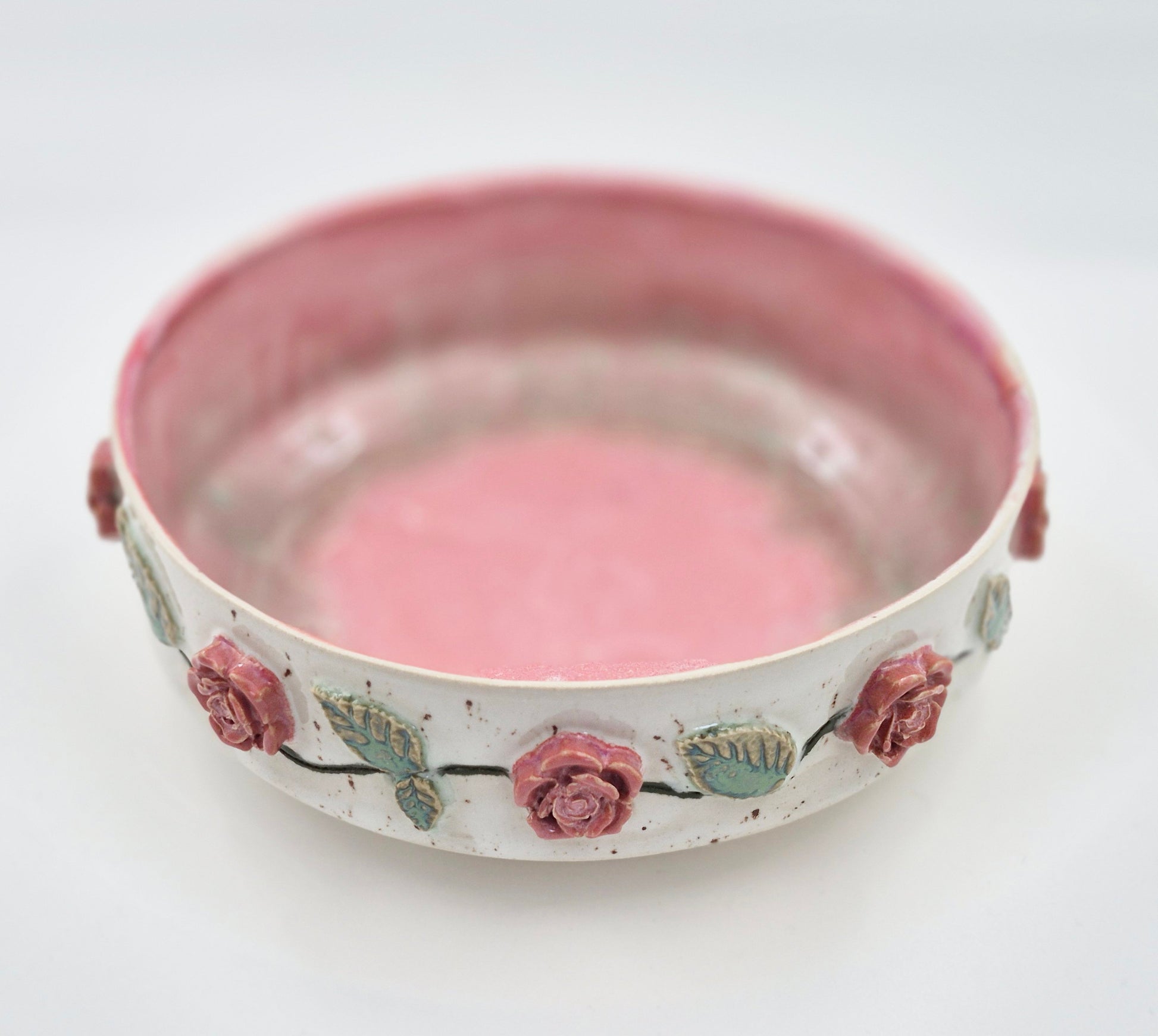 Rund skål med roser