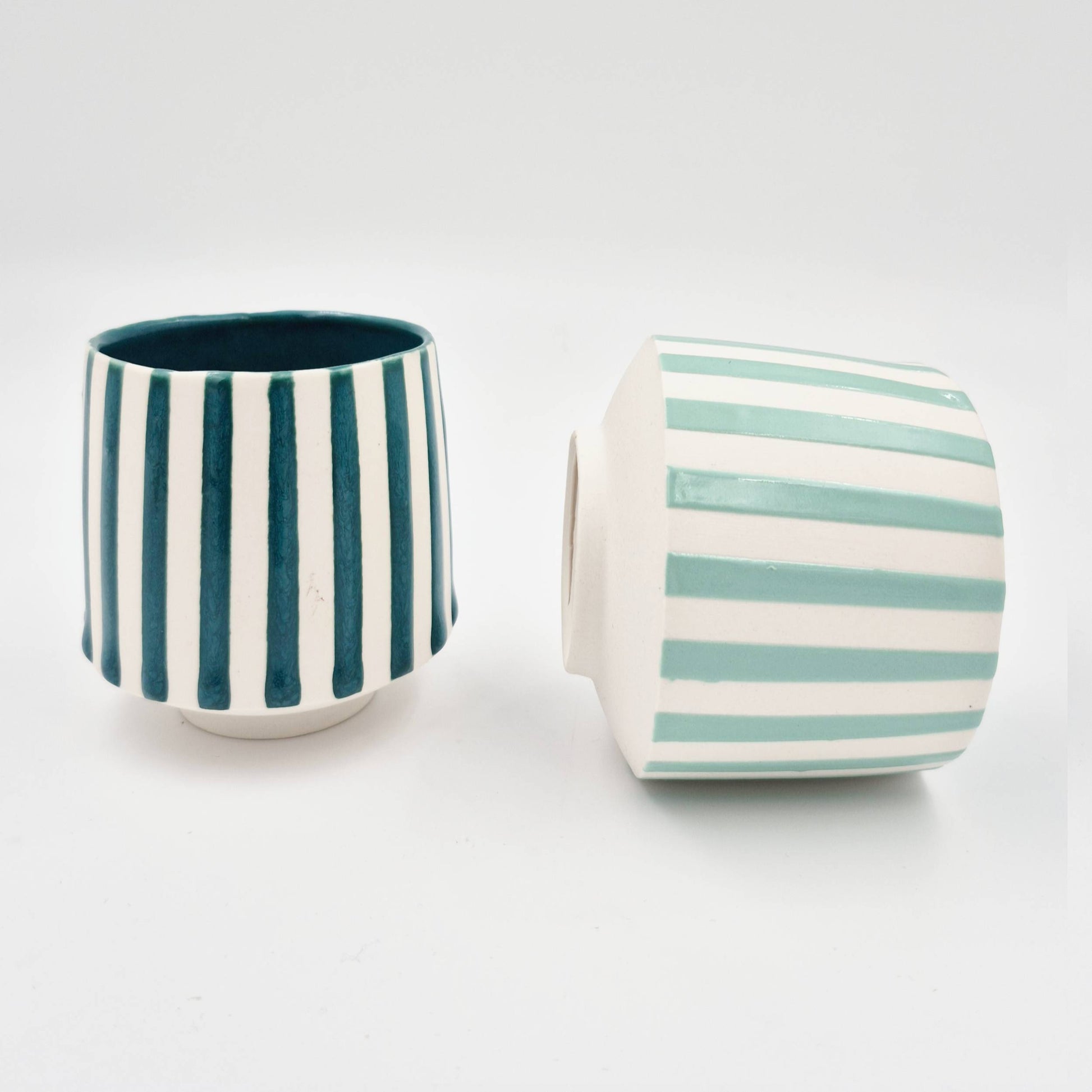 Porcelænskop med Striber (2,5 dl, Højde 8 cm)