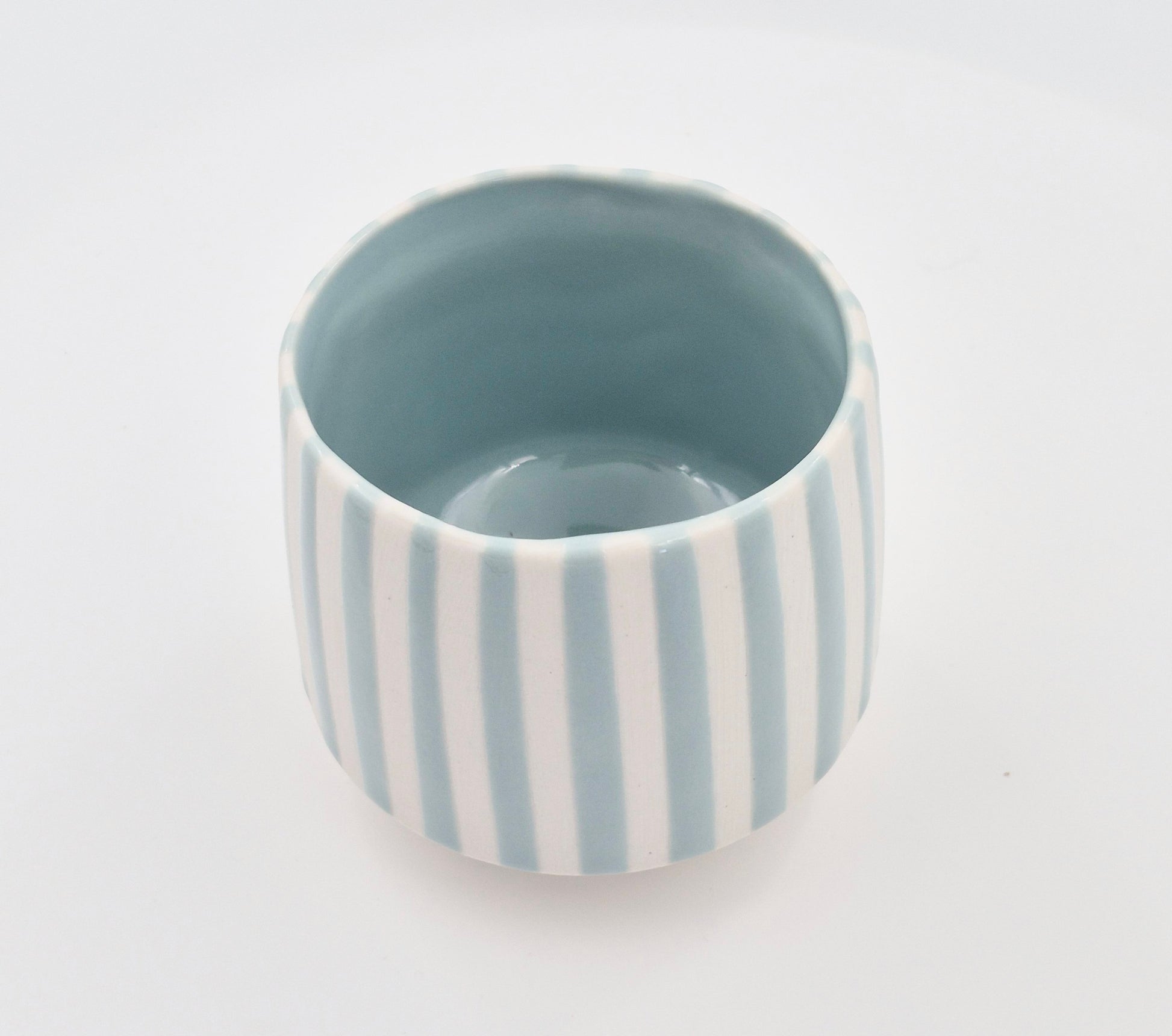 Porcelænskop med Striber (2,5 dl, Højde 8 cm)