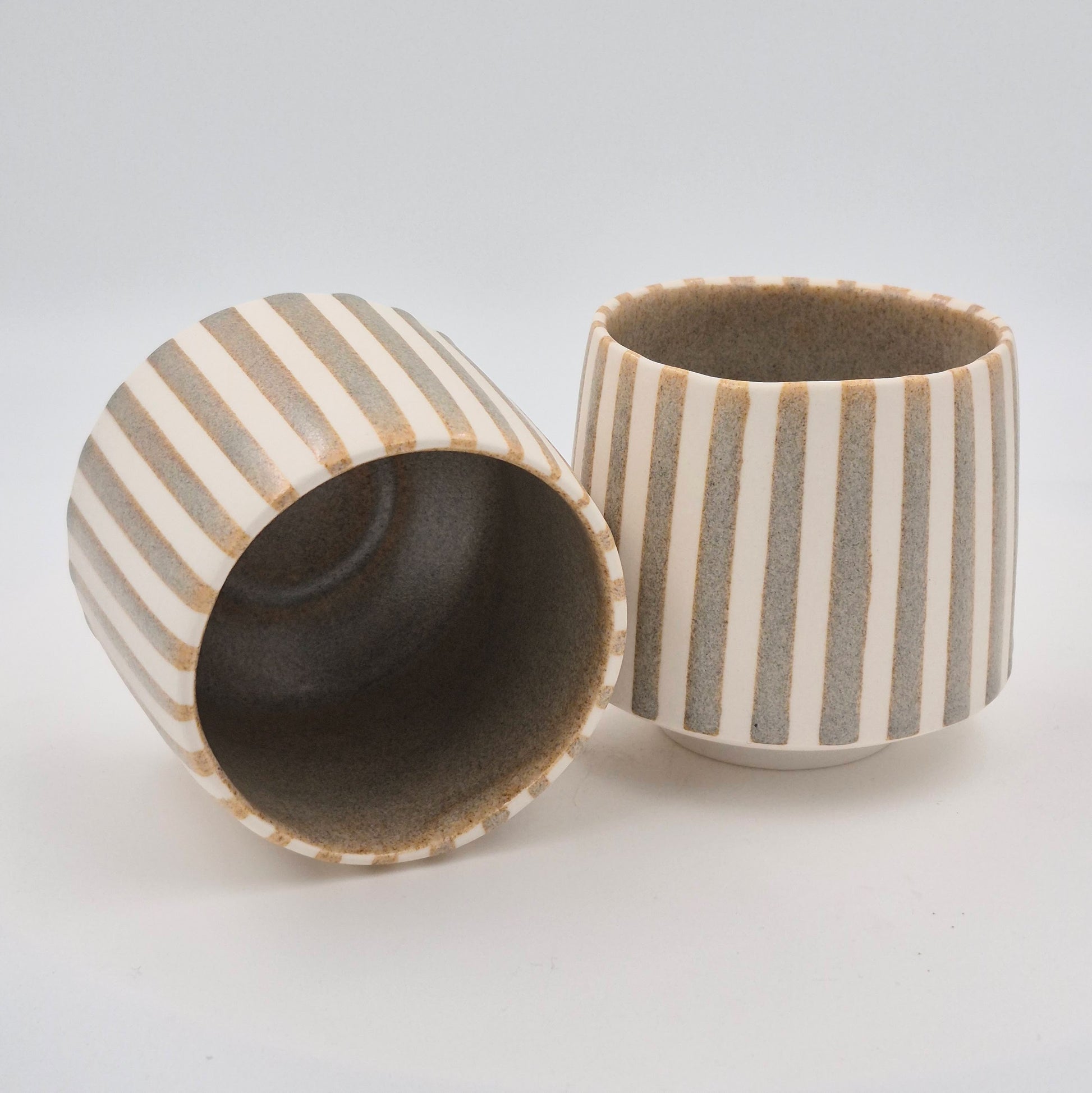 Porcelain Cup with Stripes (2.5 dl, Height 8 cm)
