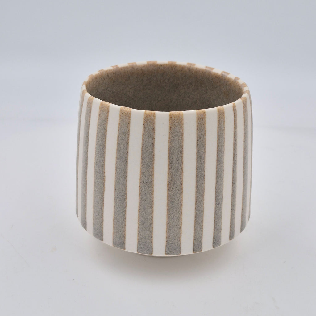 Porcelain Cup with Stripes (2.5 dl, Height 8 cm)