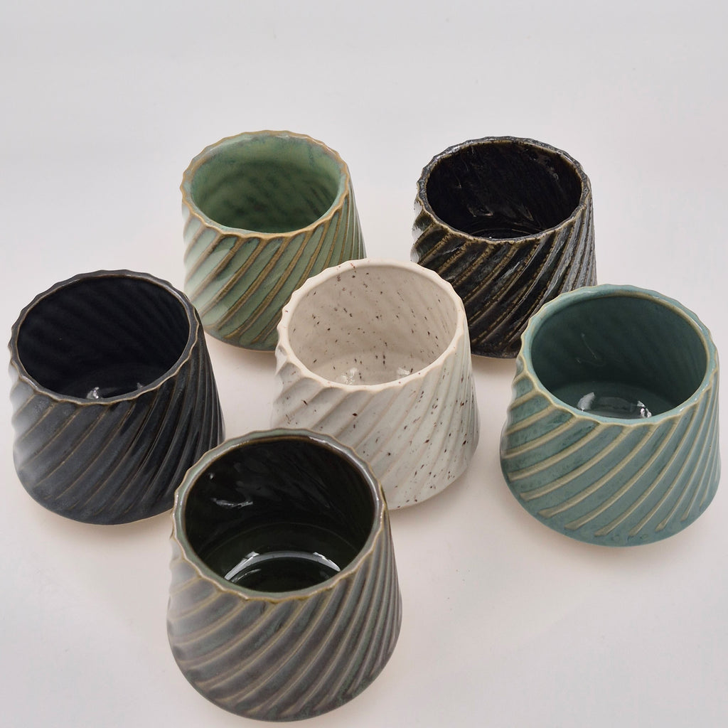 Porcelain Cup with Stripes (2.5 dl, Height 8 cm)