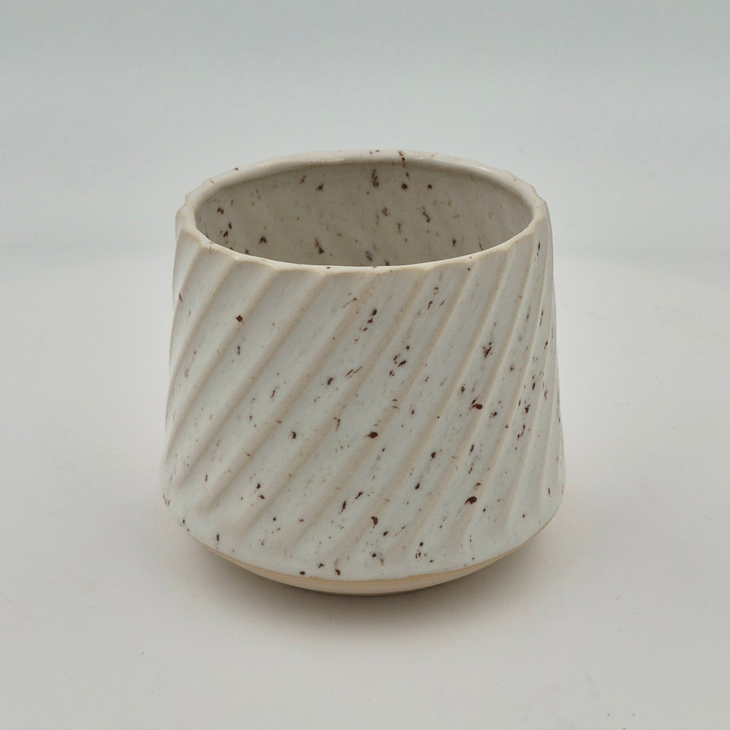 Porcelain Cup with Stripes (2.5 dl, Height 8 cm)
