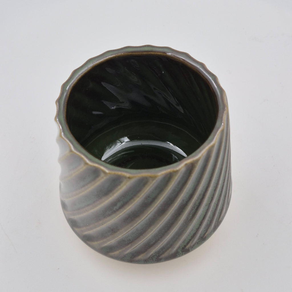 Porcelain Cup with Stripes (2.5 dl, Height 8 cm)