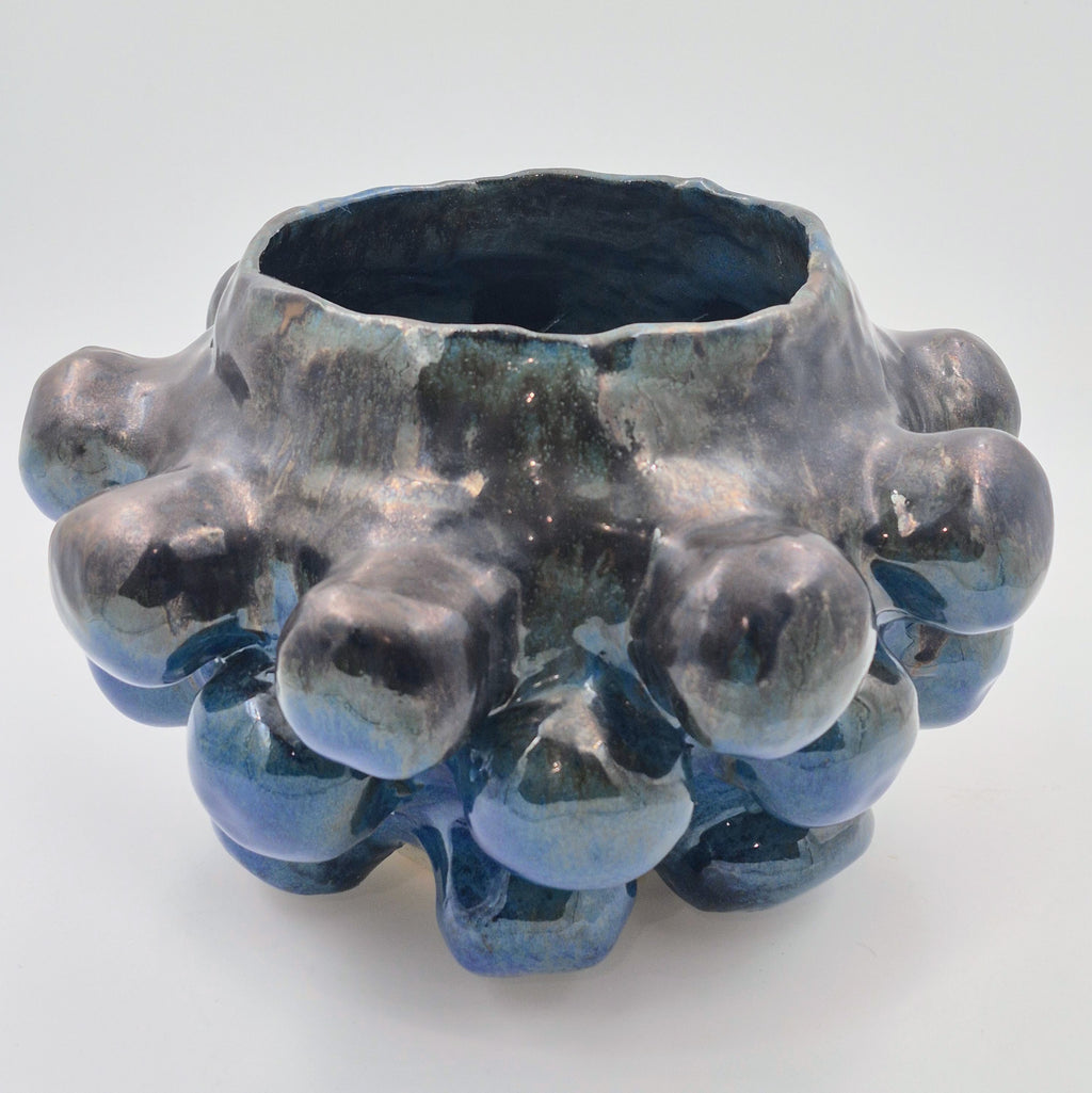 Stentøjsskål med organisk boblestruktur