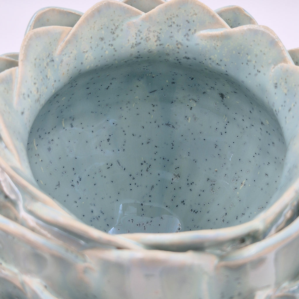 Lille lyseblå koglevase